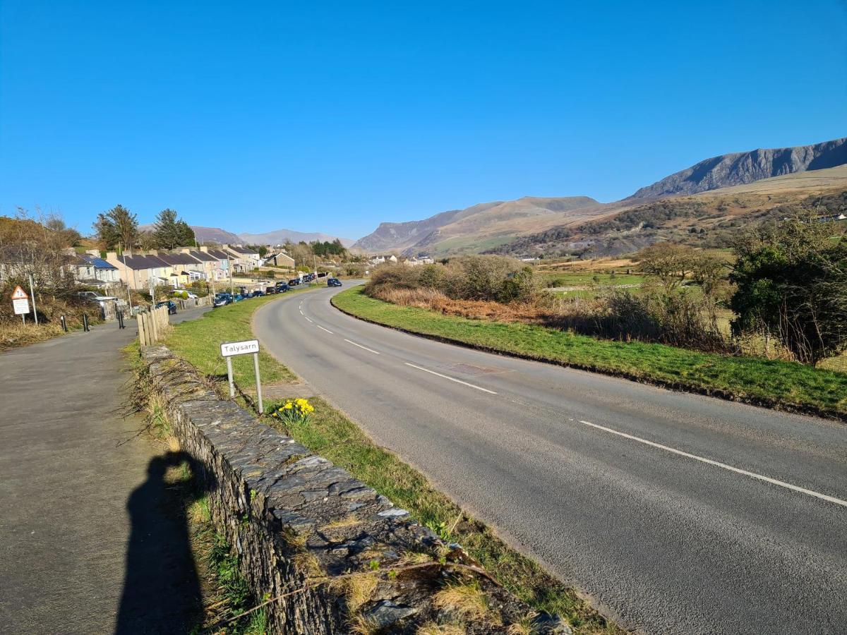 North Wales Cosy Cottage With Views Near Eryri Snowdonia Nantlle Exterior photo